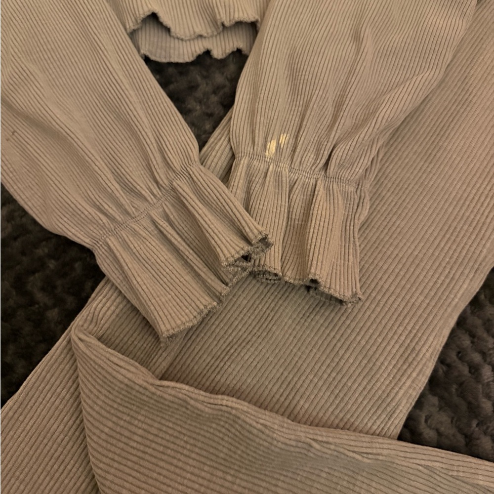 Zara Light Gray Ribbed Top - Picture 3 of 4